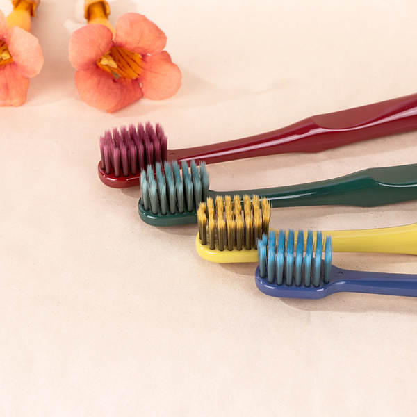 Escova de Dentes de Carvão Ativado