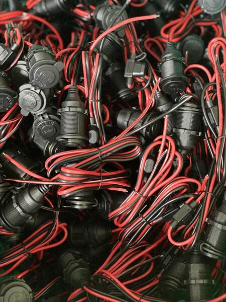 12V24V de alta potência automóvel de transporte de motocicletas remodelado de parafuso à prova d'água fixa de fio de fumaça de cobre completo