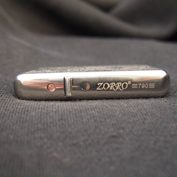 Isqueiro de Bronze Antigo Zorro