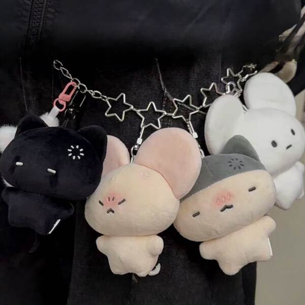 Pendente de gato de pelúcia