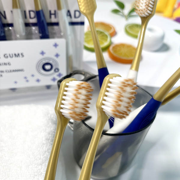 Escova de dente macia para adulto