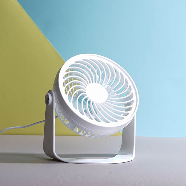 Novo USB Ferroviário Mini Ventilador dormitório estudante de desenho animado ventilador elétrico 4/6/8 polegadas disponível em troca