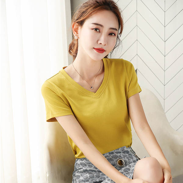 2026 Novas roupas femininas de cor pura Corpo Simples T-Shirt Curtas 1688 Esmalte T-Shirt branco V-Collage T-Shirt
