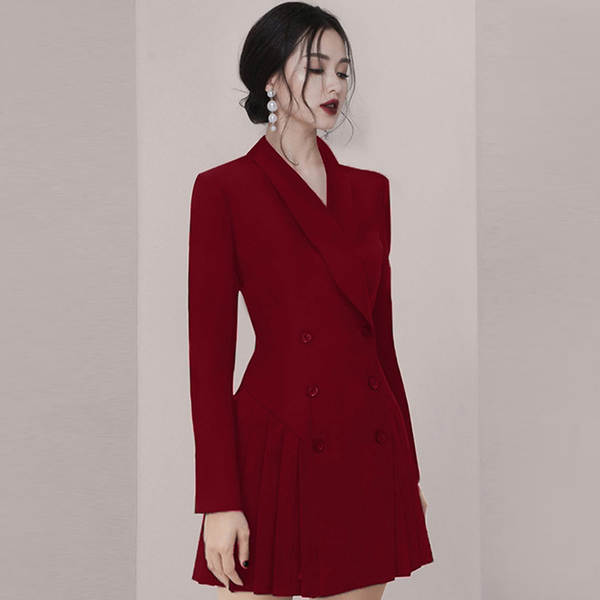 Vestido de saia justa com jaqueta