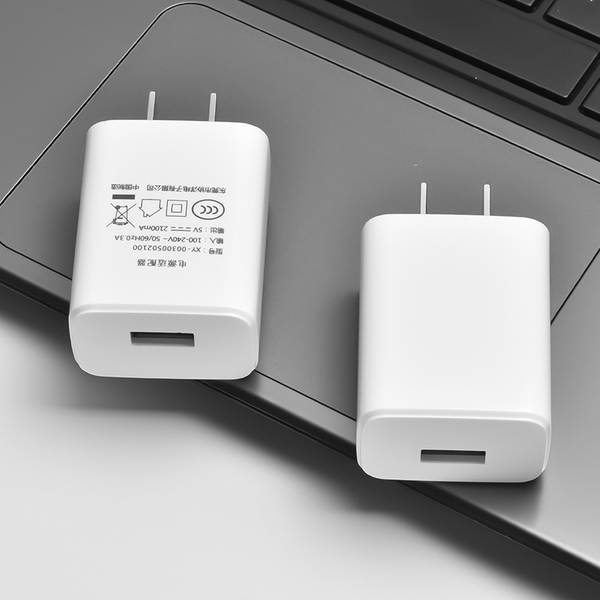 Carregador de celular 5V2A 3C Certified USB Charging Head Adaptador de alimentação para pequenos aparelhos domésticos inteligentes
