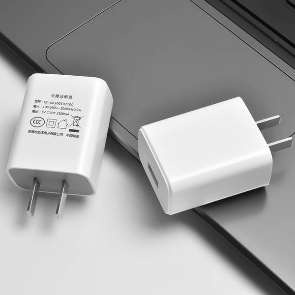 Carregador de celular 5V2A 3C Certified USB Charging Head Adaptador de alimentação para pequenos aparelhos domésticos inteligentes