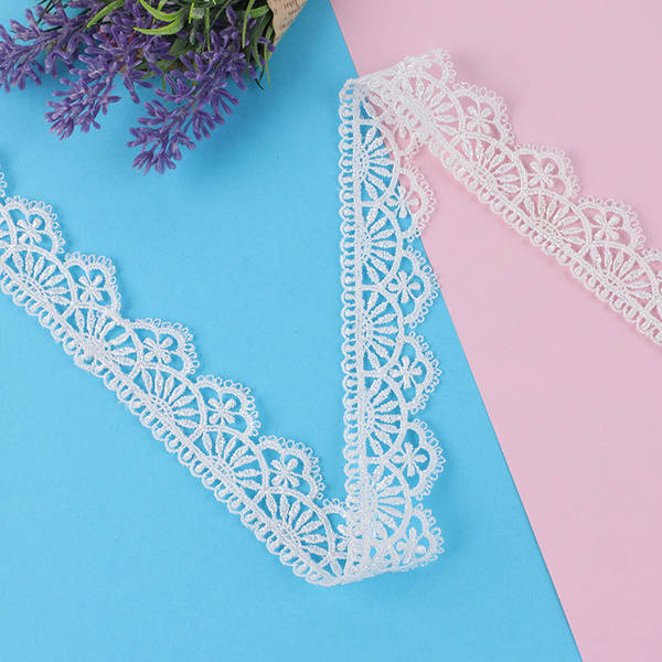 Bordado Branco para Roupas