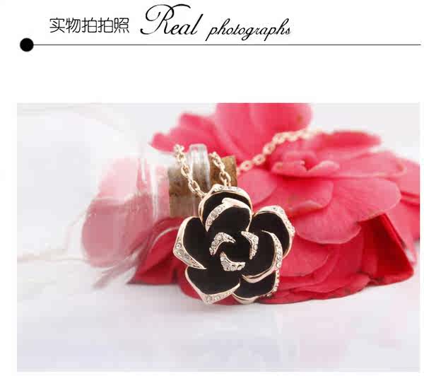 Conjunto de Colar e Brinco de Flor de Chá