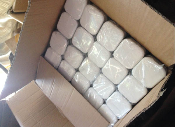 Fabricante de vendas diretas 8 / x / 7 geração / 5s fones de ouvido de telefone celular i6 geração fones de ouvido controladas por atacado Android 5 geração fones de ouvido inteligentes
