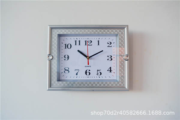 Venda de relógios para casa 9€ 9€ 9€ 9€ 9€ 9€