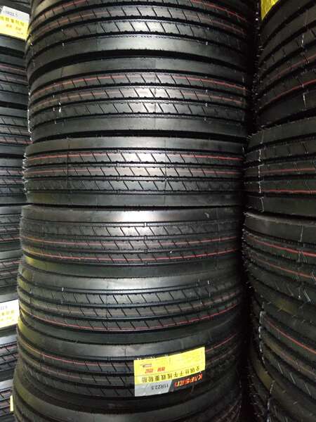 315/80R22.5 Pneus do meio-campo do vácuo Pneus de carga pesada para caminhões Exportação exclusiva Venda direta do fabricante