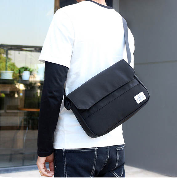 Bolsa de Correio Masculina Esportiva