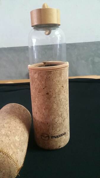 Copo de café com revestimento de cortiça