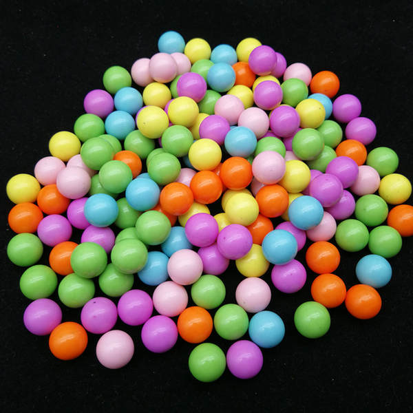 Fabricante fornece perlas sem poros, perlas de cor real de acrílico, perlas de cor plástica, perlas de cor doce de coração