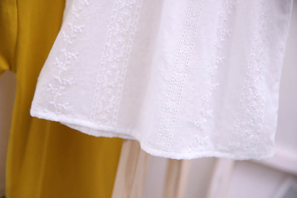 Vestido infantil de verão de vendas quentes 0-6 anos meninas coreanas tendência pura simples e fresco camisa de boneca branca para crianças