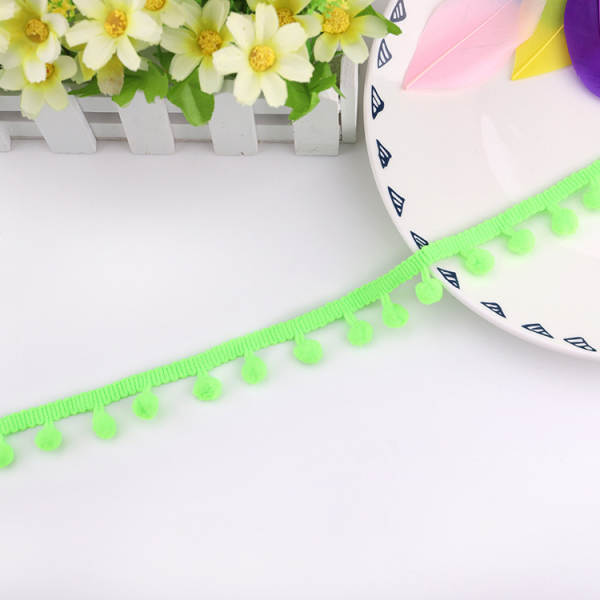 Fabricante de vendas diretas de explosivos de bolas de pelúcia de pequeno tamanho para decoração de bordas de flores de madeira de pelúcia de cor 10mm de cor ecológica