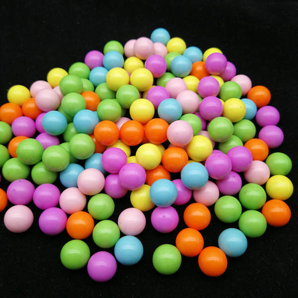Fabricante fornece perlas sem poros, perlas de cor real de acrílico, perlas de cor plástica, perlas de cor doce de coração