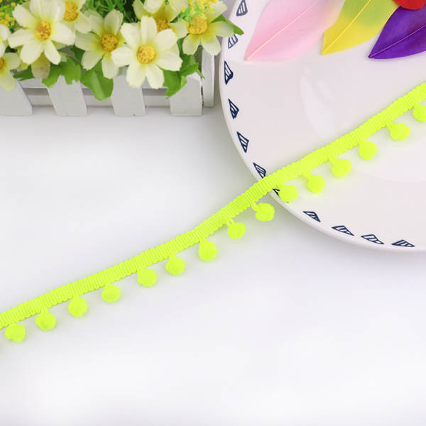 Fabricante de vendas diretas de explosivos de bolas de pelúcia de pequeno tamanho para decoração de bordas de flores de madeira de pelúcia de cor 10mm de cor ecológica