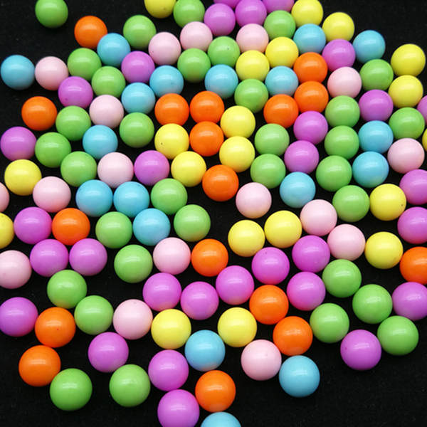 Fabricante fornece perlas sem poros, perlas de cor real de acrílico, perlas de cor plástica, perlas de cor doce de coração