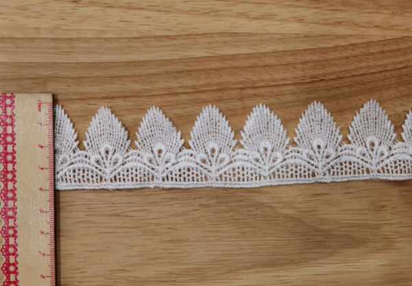 Bordado Branco para Roupas