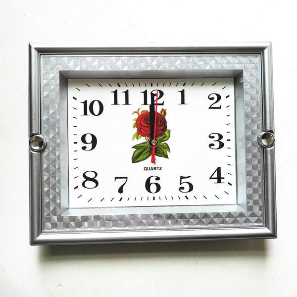 Venda de relógios para casa 9€ 9€ 9€ 9€ 9€ 9€