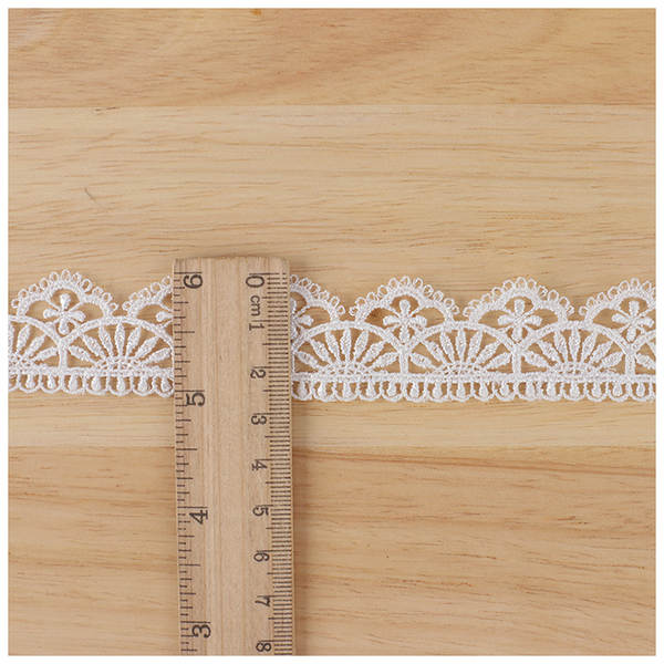 Bordado Branco para Roupas