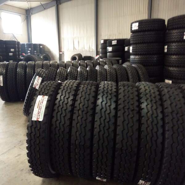 315/80R22.5 Pneus do meio-campo do vácuo Pneus de carga pesada para caminhões Exportação exclusiva Venda direta do fabricante