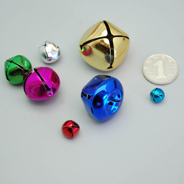 Acessórios de joalharia DIY feitos à mão em casa 10~36mm de cor cruz de campainha de Natal de decoração de campainha