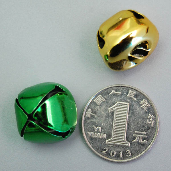 Acessórios de joalharia DIY feitos à mão em casa 10~36mm de cor cruz de campainha de Natal de decoração de campainha