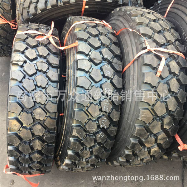 Fornecimento de pneus do Mar Amarelo 255/100R16 Iveco 255/85R16