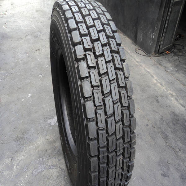 315/80R22.5 Novos pneus de fio de aço de linha média Fabricante exporta pneus de automóveis