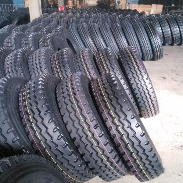 315/80R22.5 Novos pneus de fio de aço de linha média Fabricante exporta pneus de automóveis