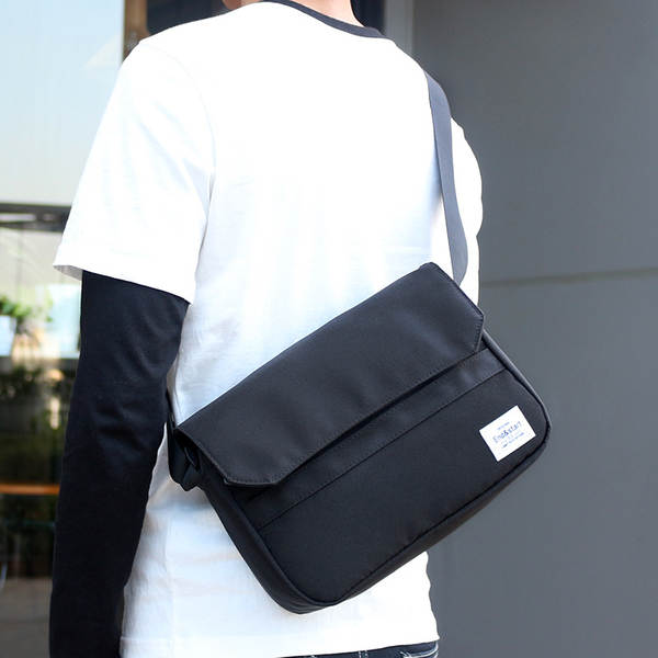 Bolsa de Correio Masculina Esportiva