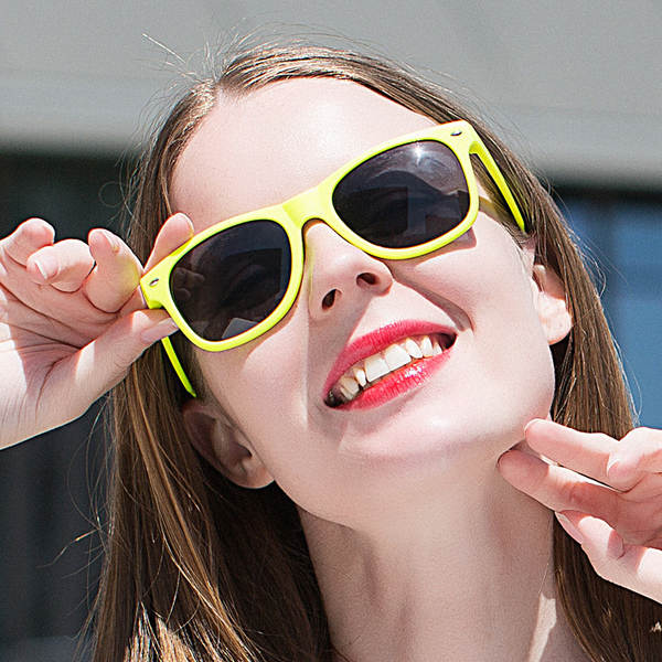 2025 Novos óculos de sol transfronteiriços da Europa e América tendência SUNGLASSES óculos de sol protetores de raios ultravioleta óculos de venda quente