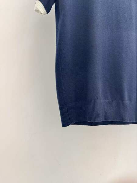 Vestido feminino de alta qualidade de Shenzhen South Oil 25 manhã outono miu casa corda corda corda corda de mão curta moda simples de 100 camisetas