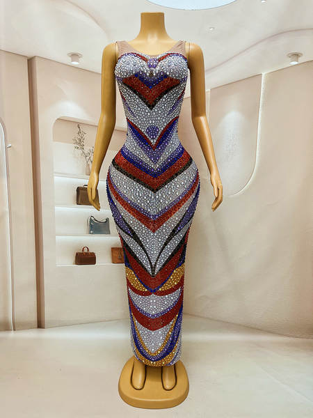 Vestido de Festa sem Mangas com Pedras