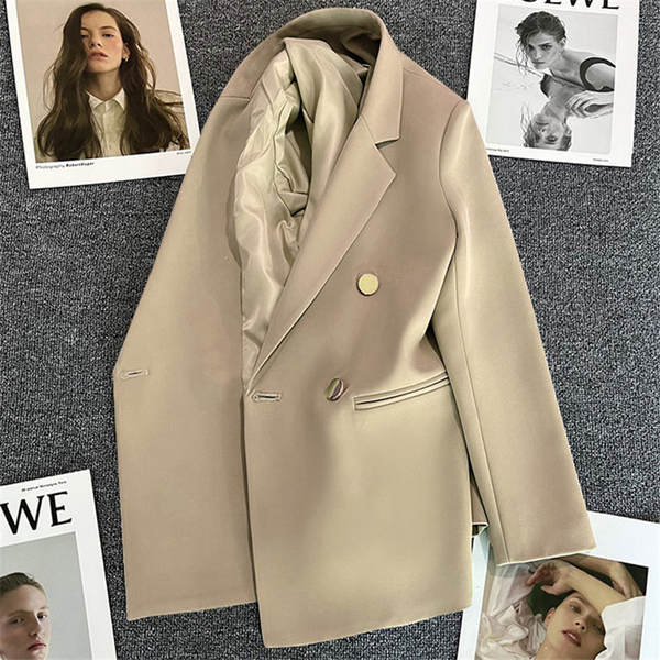 Vestido branco para a primavera e outono de 2026.