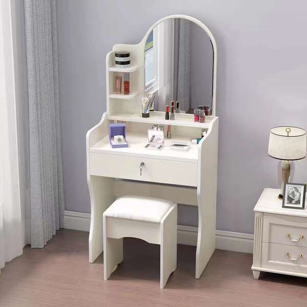 Mesa de Maquiagem para Quarto Pequeno