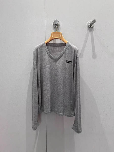 T-Shirt Miu 25 Primavera Novo V Colar Letra de algodão puro Camiseta de algodão solto Camiseta de algodão comprido