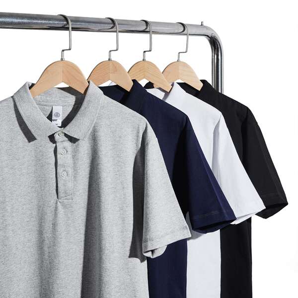 300 gramas Três agulhas de algodão puro de Xinjiang pesos pesados de algodão puro de algodão puro preto e branco T-shirts para homens de mangas curtas