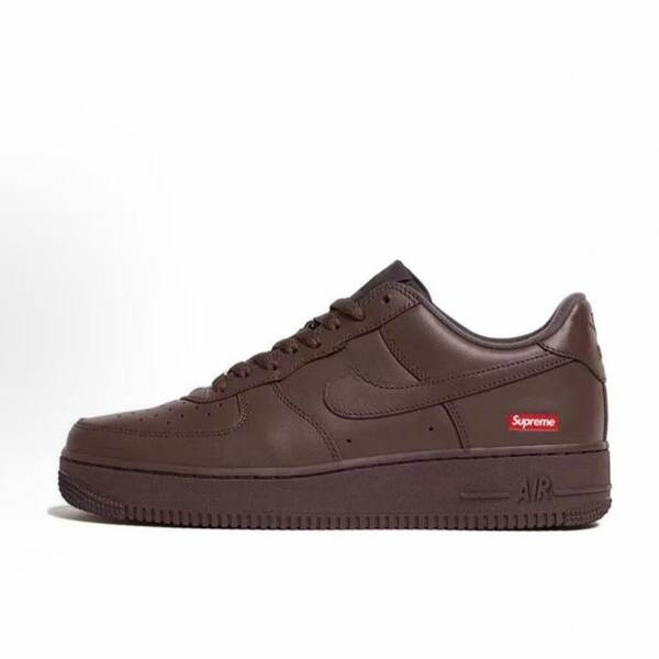 Sapatos de verão da Air Force One, um novo modelo de sapatos de verão.