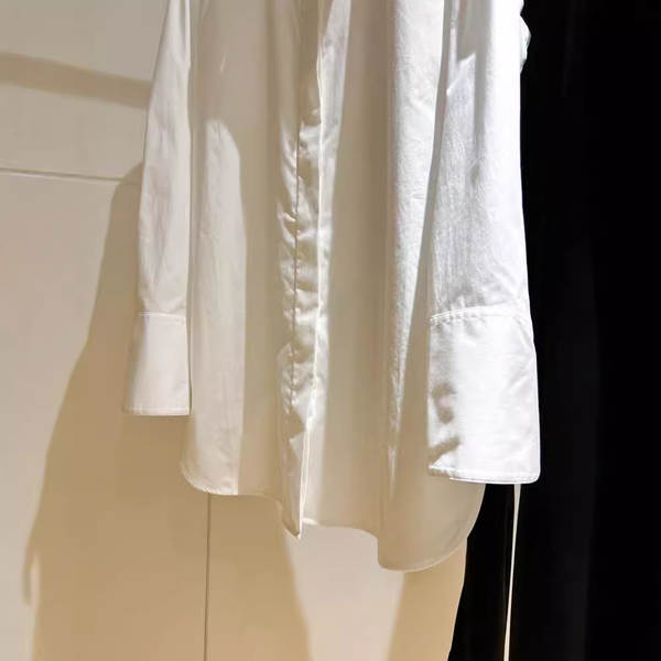 Camisa branca de manga longa feminina