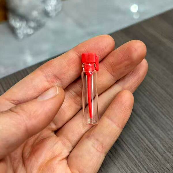 B004-0,51ml2ml3ml Amostra de óleo essencial de perfume em garrafas pequenas em garrafas de vidro