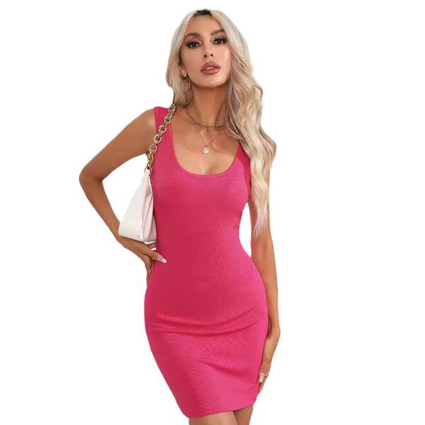 Vestido curto sem mangas