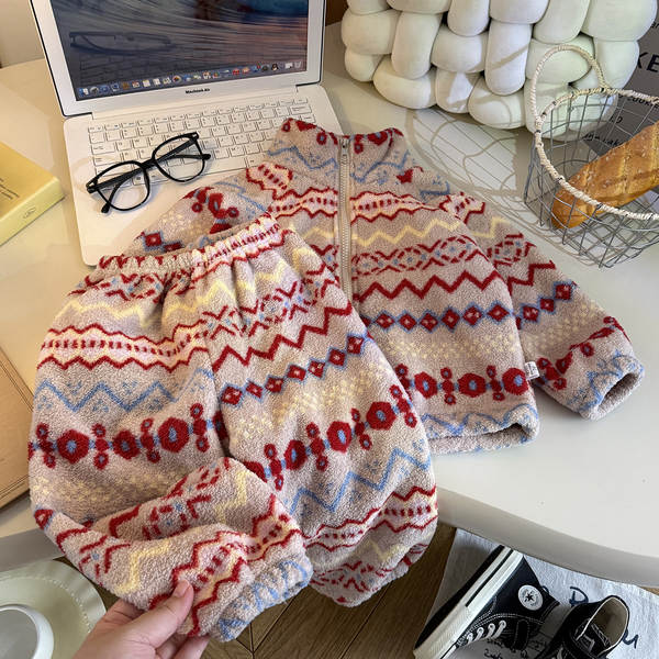Conjunto de pijama infantil aquecido