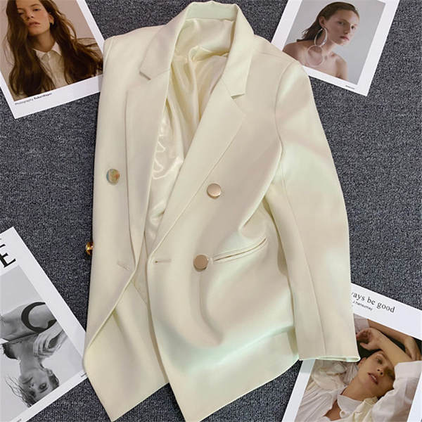 Vestido branco para a primavera e outono de 2026.