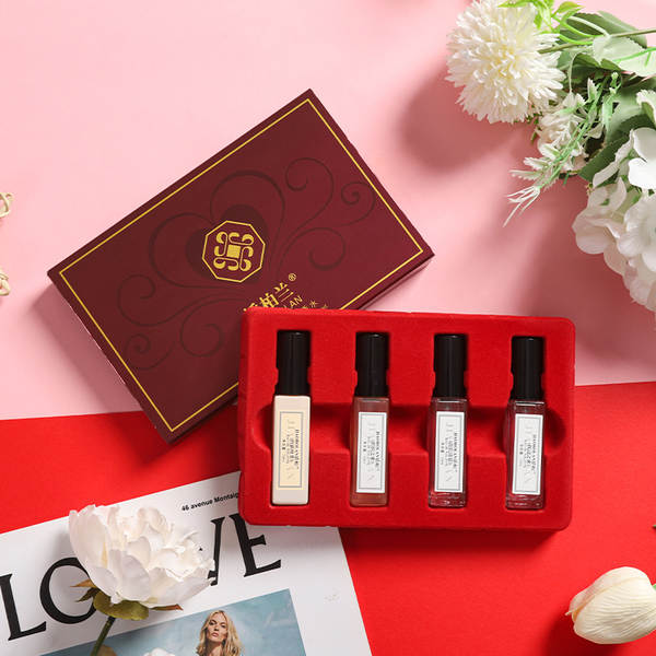 Kit de Perfumes Femininos e Masculinos