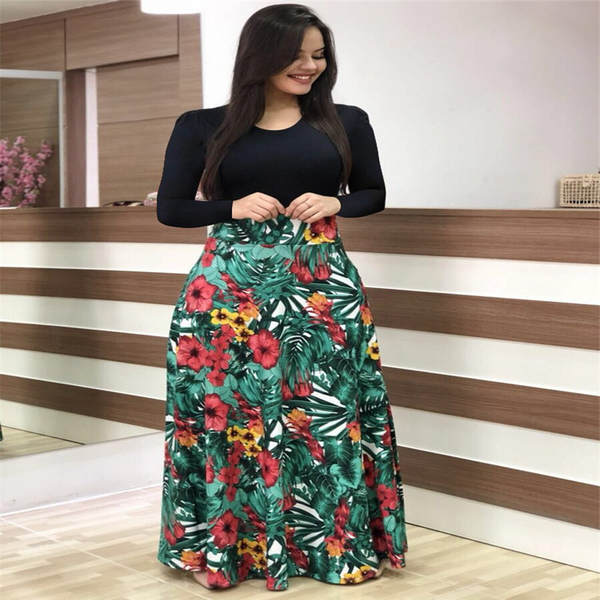 O Wish 2023 é um vestido de cor preta para mulheres.