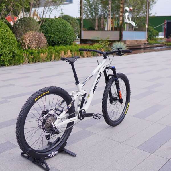 Bicicleta de Montanha com Suspensão Dupla