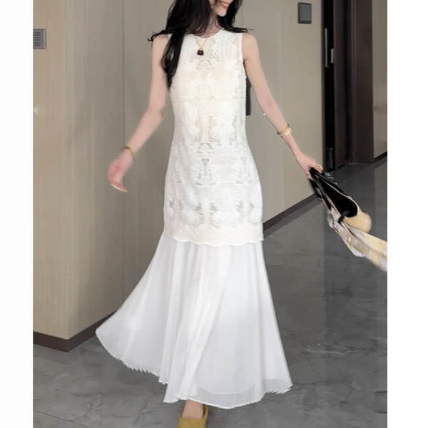 Combinando elegância e elegância, a deusa do luxo combina um vestido de verão 2025 com um novo vestido de verão.